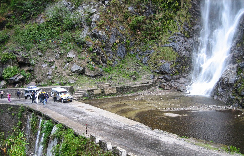 🏞️ 만간 폭포 (만간노타키)